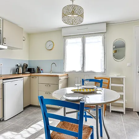 House And Adjoining To Accommodate 8 People